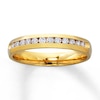 Previously Owned Wedding Band 1/4 ct tw Round-cut Diamonds 14K Yellow Gold