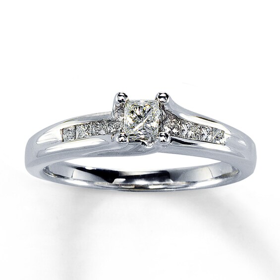 Previously Owned Diamond Engagement Ring 1/2 ct tw Princess-cut 14K White Gold Size