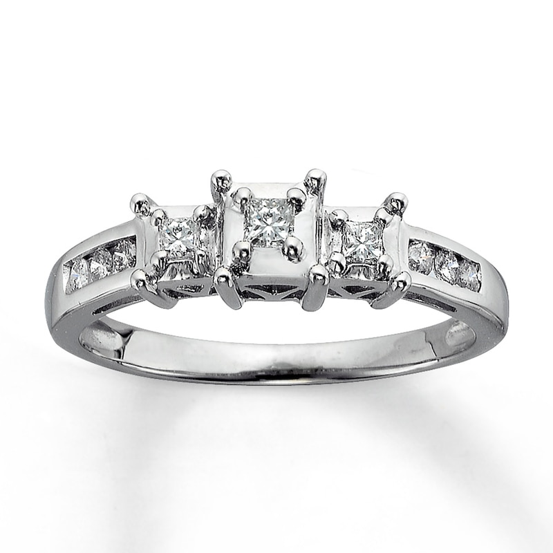 Main Image 1 of Previously Owned Diamond Ring 1/4 ct tw Princess & Round-cut 14K White Gold - Size 9.5