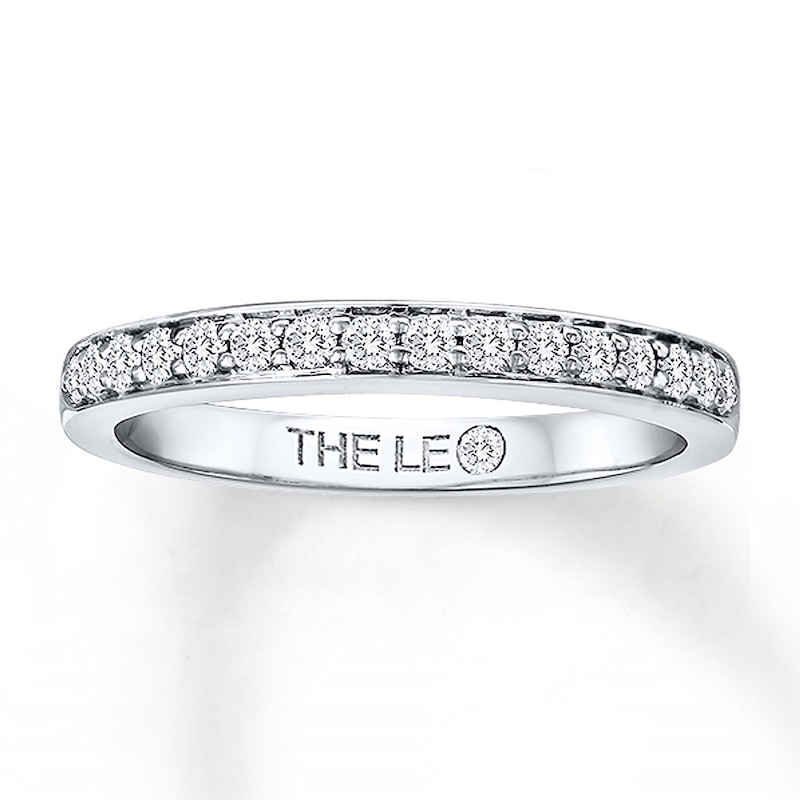 Main Image 1 of Previously Owned THE LEO Diamond Wedding Band 1/4 ct tw Round-cut 14K White Gold