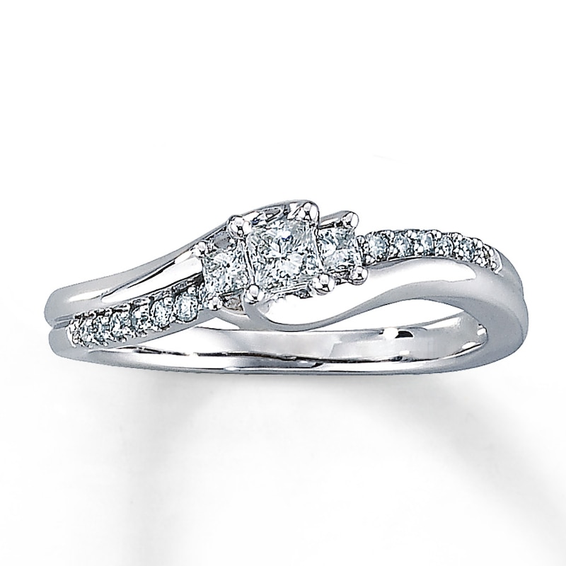 Main Image 1 of Previously Owned 3-Stone Engagement Ring 1/3 ct tw Round-cut Diamonds 10K White Gold - Size 9.75