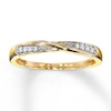 Previously Owned Wedding Band 1/20 ct tw Round-cut Diamonds 10K Yellow Gold