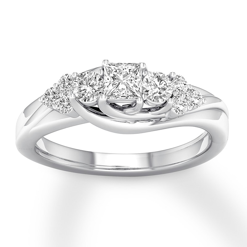 Main Image 1 of Previously Owned Three-Stone Diamond Ring 3/4 ct tw 14K White Gold