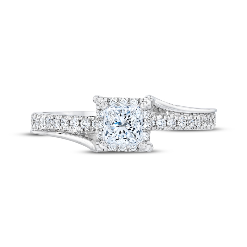 Main Image 3 of Previously Owned Diamond Engagement Ring 3/4 ct tw Princess/Round 14K White Gold