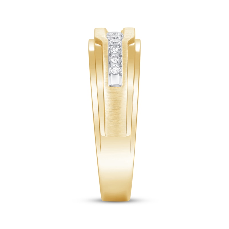 Main Image 2 of Previously Owned Men's Diamond Wedding Ring 1/4 ct tw Round-cut 10K Yellow Gold