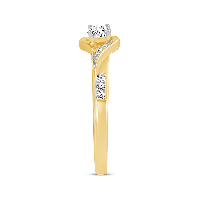 Main Image 2 of Previously Owned Diamond Engagement Ring 1/3 Carat tw 10K Yellow Gold