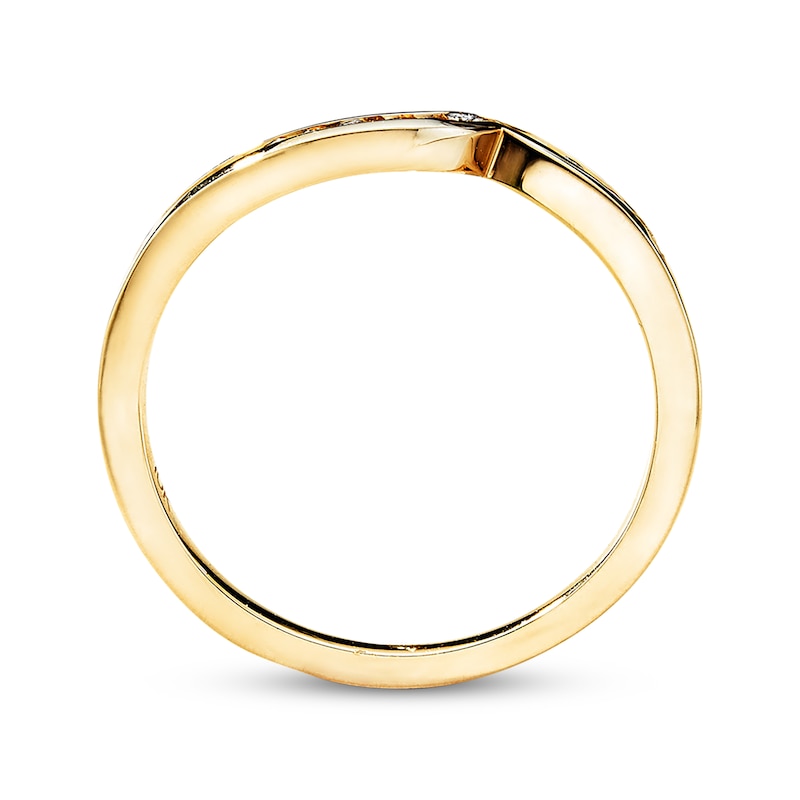 Main Image 3 of Previously Owned Diamond Wedding Ring 1/6 ct tw Round-cut 10K Yellow Gold - Size 9.5
