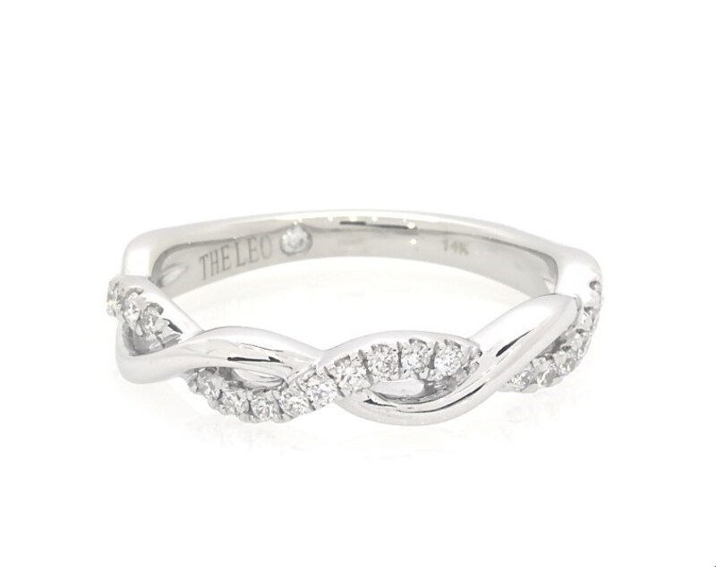 Main Image 1 of Previously Owned THE LEO Diamond Twist Anniversary Ring 1/5 ct tw 14K White Gold Size 7