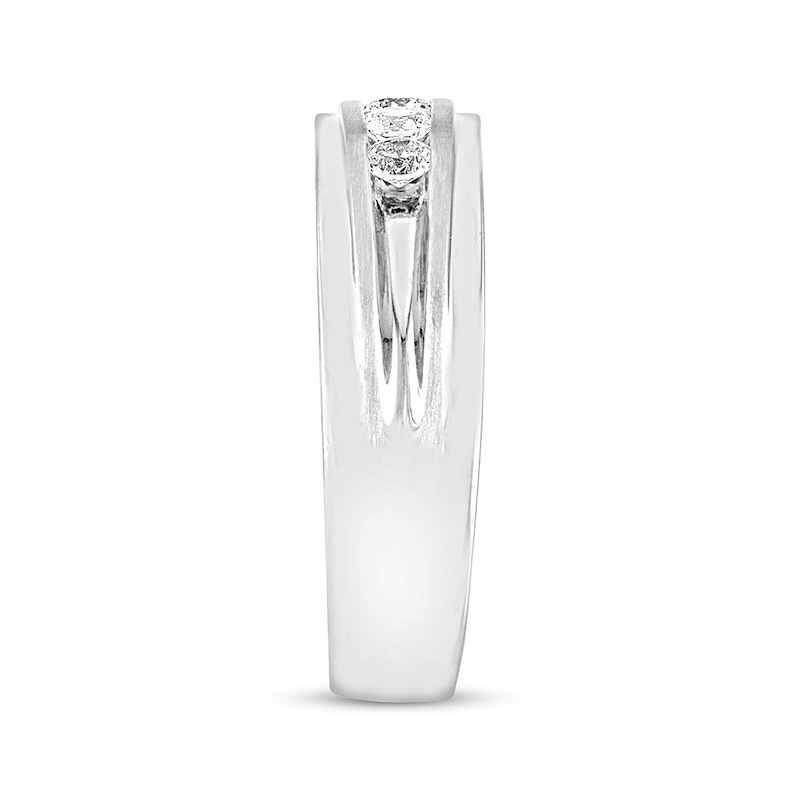 Main Image 3 of Previously Owned Men's THE LEO Diamond Wedding Band 1/2 ct tw Round-cut 14K Gold