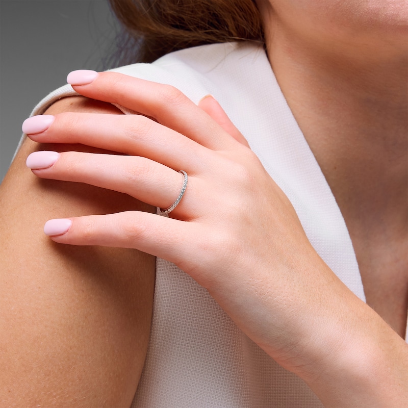 Main Image 5 of Neil Lane Diamond Wedding Band 1/4 ct tw 14K White Gold