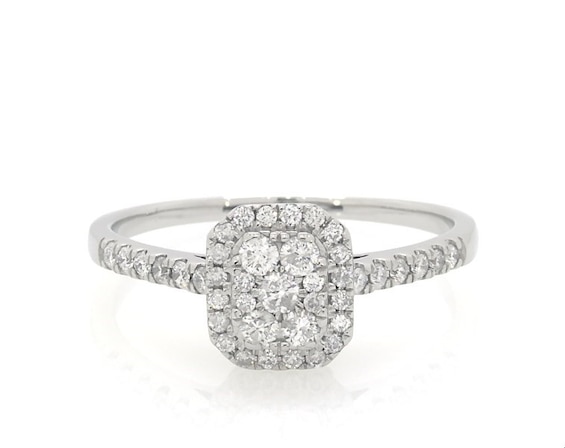 Previously Owned Diamond Engagement Ring 1/2 ct tw Round-cut 10K White Gold Size 8