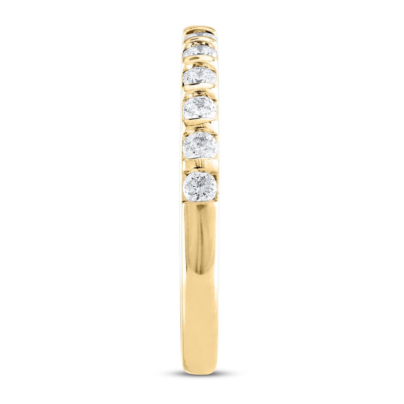 Main Image 3 of Previously Owned THE LEO Diamond Wedding Band 1/2 ct tw Round-cut 14K Yellow Gold