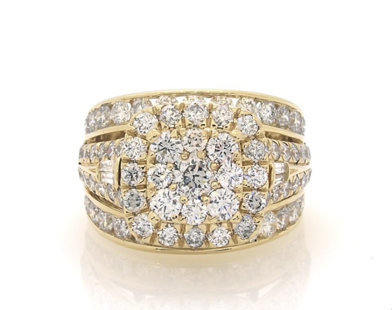 Main Image 1 of Previously Owned Multi-Diamond Halo Engagement Ring 3-1/3 ct tw 14K Yellow Gold Size 7