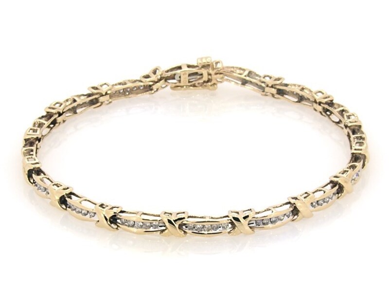 Main Image 1 of Previously Owned Diamond Crossover Link Bracelet 1-1/6 ct tw 10K Yellow Gold 8&quot;