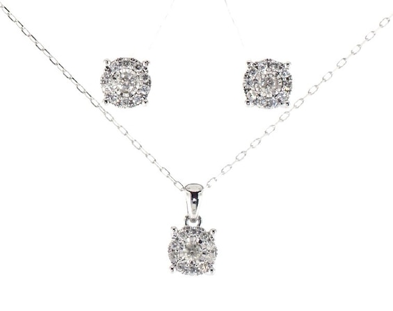 Previously Owned Diamond Boxed Set 1/2 ct tw Round-cut 10K White Gold