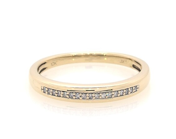 Previously Owned Diamond Wedding Band 1/20 ct tw Round-cut 10K Yellow Gold