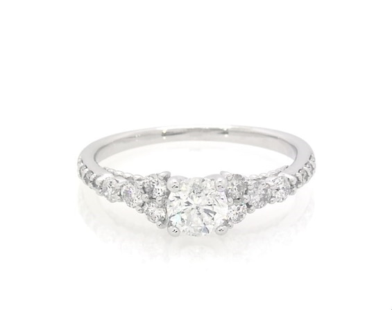 Previously Owned Round-Cut Diamond Engagement Ring 3/4 ct tw 14K White Gold Size 7