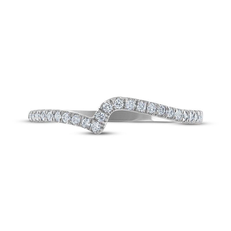 Main Image 3 of Previously Owned Diamond Wedding Band 1/6 ct tw Round-cut 14K White Gold