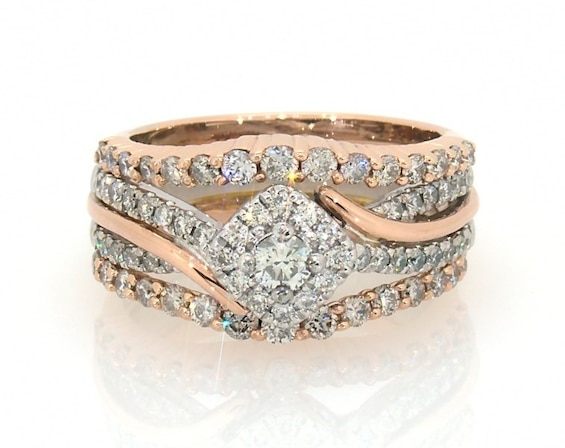 Previously Owned Round-Cut Diamond Halo Bridal Set 3/4 ct tw 14K Two-Tone Gold Size 5
