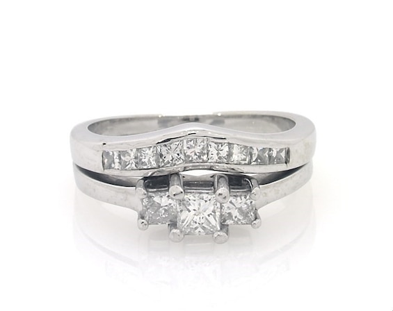 Previously Owned Princess-Cut Diamond Three-Stone Bridal Set 7/8 ct tw 14K White Gold Size 6.5