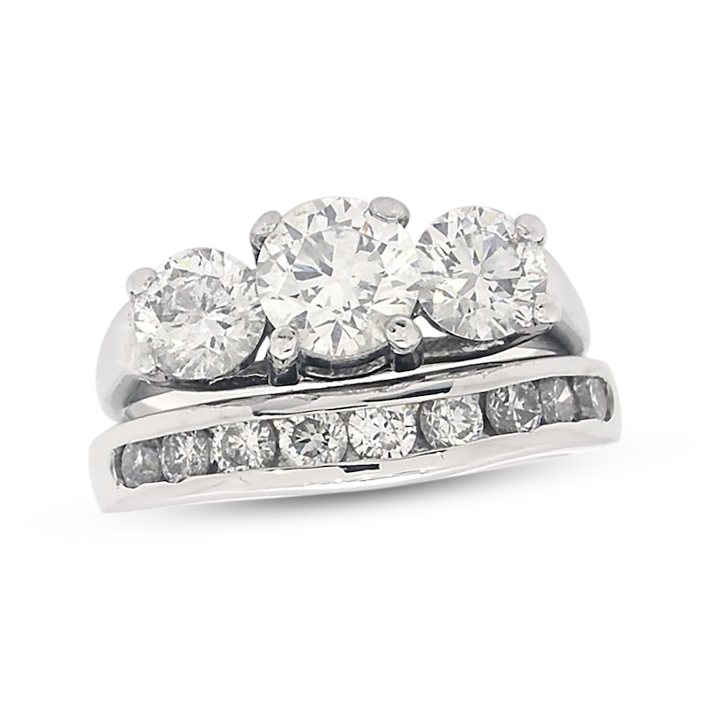 Main Image 1 of Previously Owned Round-Cut Diamond Soldered Bridal Set 2 ct tw 14K White Gold Size 4.75