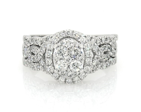 Previously Owned Round-Cut Diamond Oval Halo Bridal Set 1-3/8 ct tw 14K White Gold Size 9.5