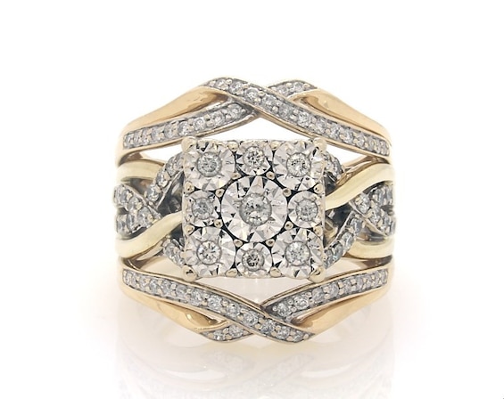 Previously Owned Multi-Diamond Center Bridal Set 3/4 ct tw 14K Yellow & 10K Two-Tone Gold Size 6