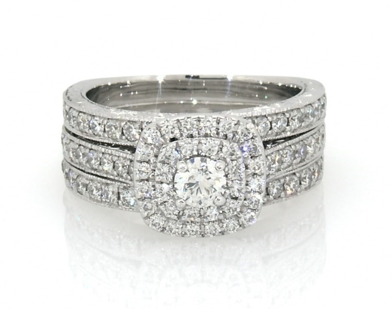 Main Image 1 of Previously Owned Neil Lane Round-Cut Diamond Double Halo Bridal Set 1-1/2 ct tw 14K White Gold Size 6.5