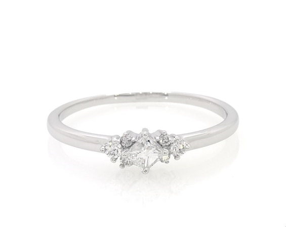 Previously Owned Diamond Ring 1/3 ct tw 10K White Gold