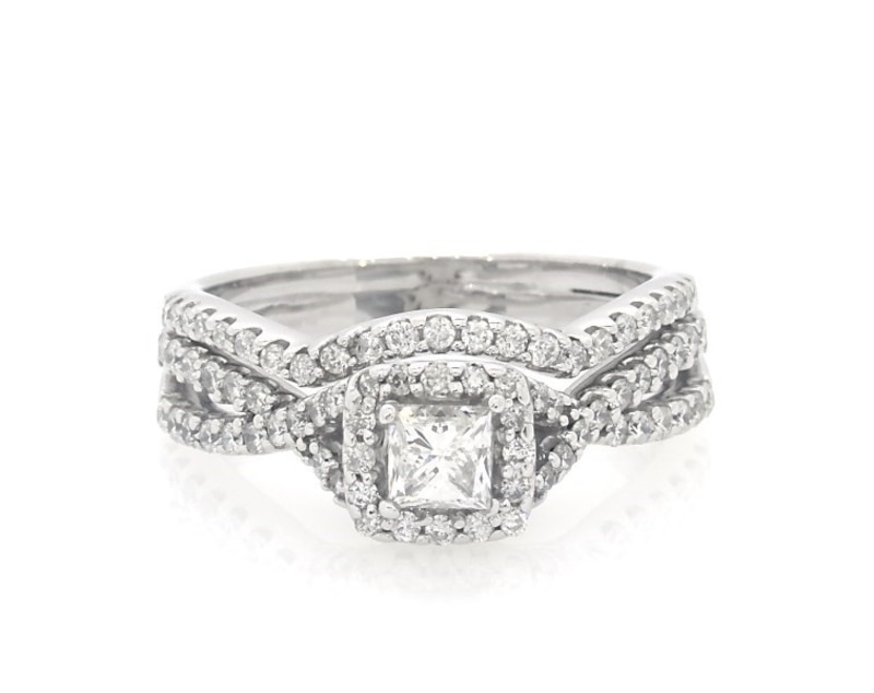 Main Image 1 of Previously Owned Princess-Cut Diamond Halo Bridal Set 1-1/4 ct tw 14K White Gold Size 8.5