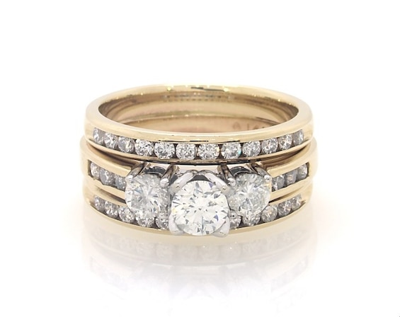 Previously Owned Round-Cut Diamond Three-Stone Bridal Set 1-1/2 ct tw 14K & 10K Yellow Gold Size 6.75