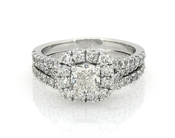 Previously Owned Neil Lane Cushion-Cut Diamond Halo Bridal Set 2-1/2 ct tw 14K White Gold Size 8