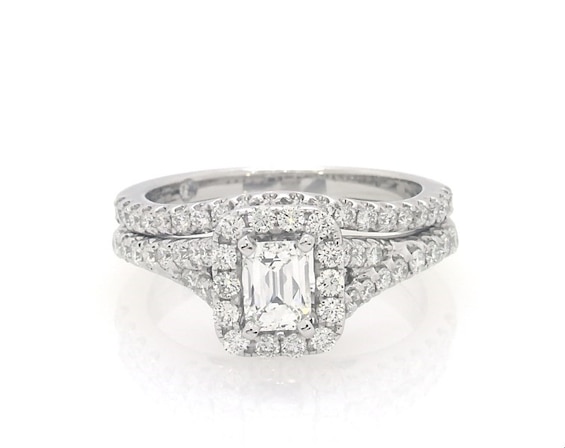 Previously Owned THE LEO Diamond Emerald-Cut Bridal Set 1-1/3 ct tw 14K White Gold Size 6