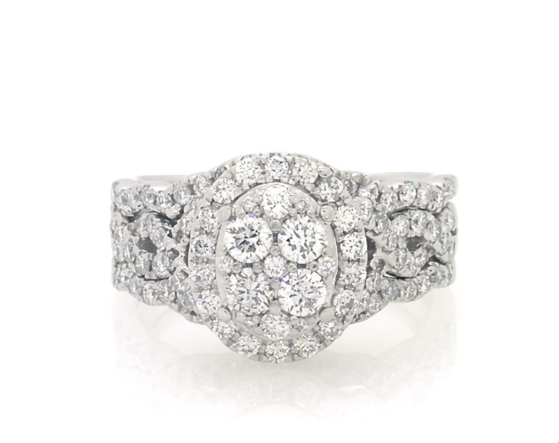 Main Image 1 of Previously Owned Multi-Diamond Center Oval Halo Bridal Set 1-1/3 ct tw 14K White Gold Size 8