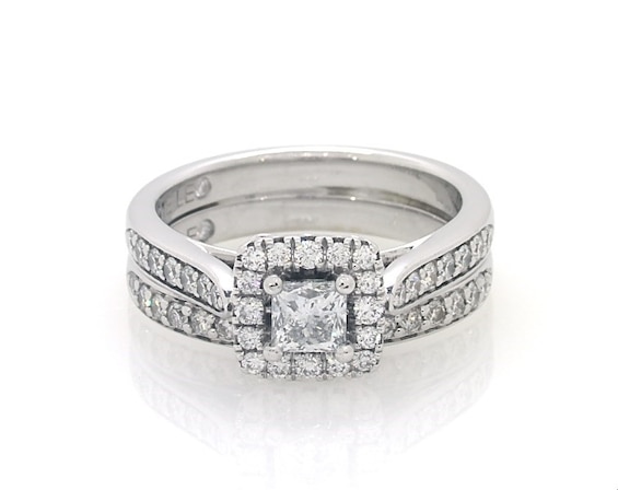 Previously Owned THE LEO Diamond Princess-Cut Bridal Set 1 ct tw 14K White Gold Size 7
