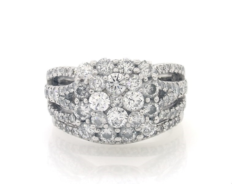 Main Image 1 of Previously Owned Multi-Diamond Bridal Set 2-1/6 ct tw 14K & 10K White Gold Size 5.25