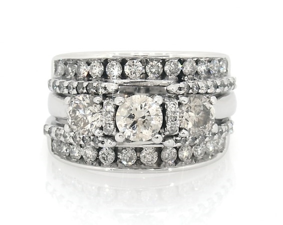 Previously Owned Round-Cut Diamond Three-Stone Bridal Set 2-3/8 ct tw 14K White Gold Size 5.5