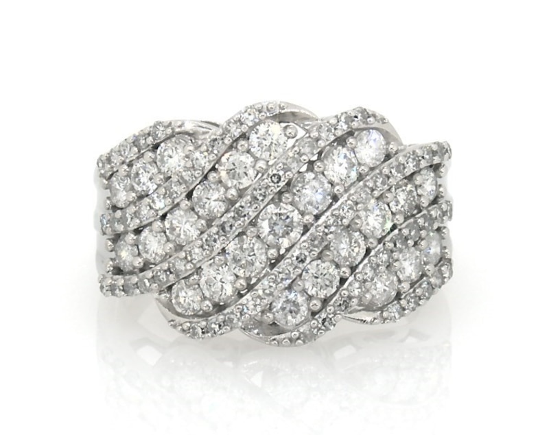 Main Image 1 of Previously Owned Diamond Ring 1-1/2 ct tw Round-cut 10K White Gold