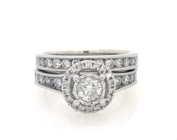 Previously Owned Round-Cut Diamond Halo Bridal Set 1-3/8 ct tw 14K White Gold Size 5.75