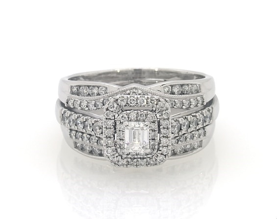 Previously Owned Emerald-Cut Diamond Halo Bridal Set 3/4 ct tw 14K White Gold Size 7.25