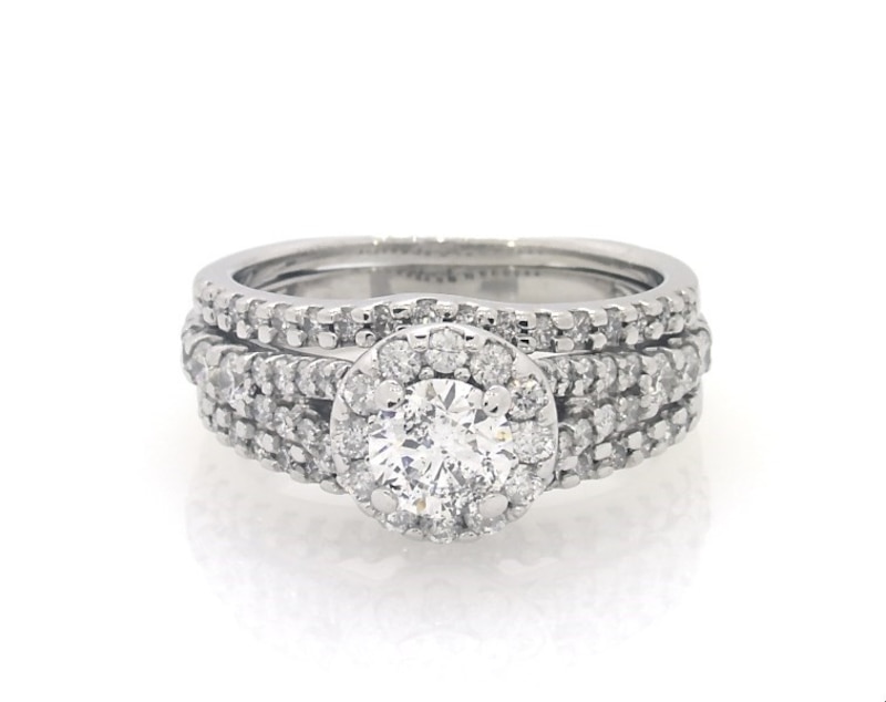 Main Image 1 of Previously Owned Round-Cut Diamond Halo Bridal Set 1-1/4 ct tw 14K White Gold Size 5