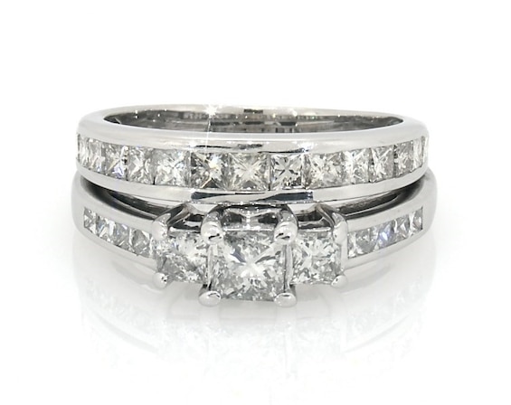 Previously Owned Princess-Cut Three-Stone Diamond Bridal Set 1-5/8 ct tw 14K White Gold Size 6