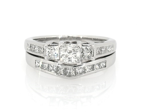 Previously Owned Princess-Cut Diamond Three-Stone Bridal Set 1-3/8 ct tw 14K White Gold Size 8.5