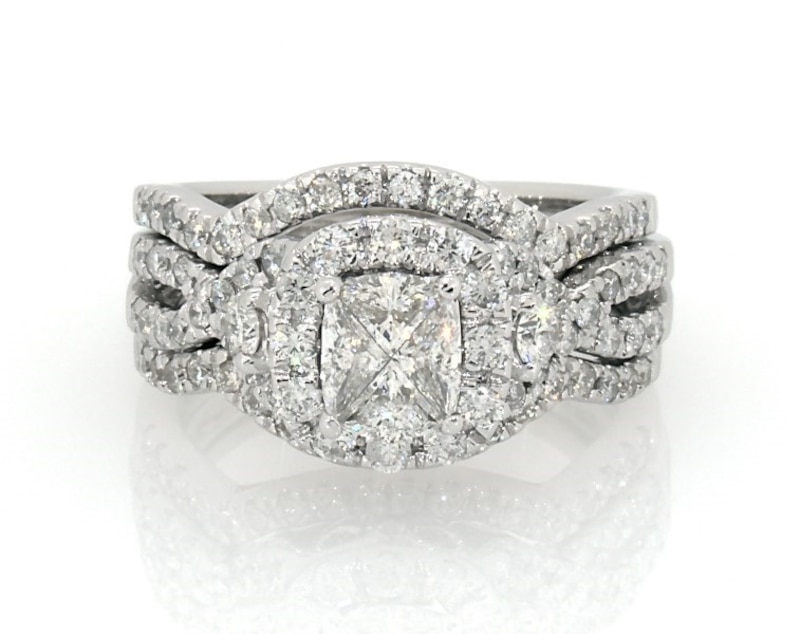 Main Image 1 of Previously Owned Multi-Diamond Center Halo Bridal Set 1 ct tw 14K White Gold Size 5