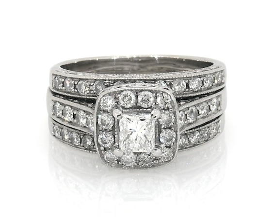 Previously Owned Princess-Cut Diamond Halo Bridal Set 1-1/2 ct tw 14K White Gold Size 7.5