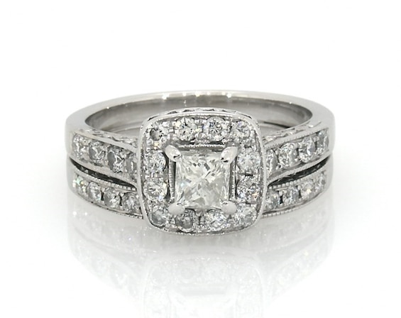 Previously Owned Princess-Cut Diamond Halo Bridal Set 1-1/5 ct tw 14K White Gold Size 6.5
