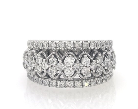 Previously Owned Diamond Anniversary Ring 1 ct tw 14K White Gold Size 7