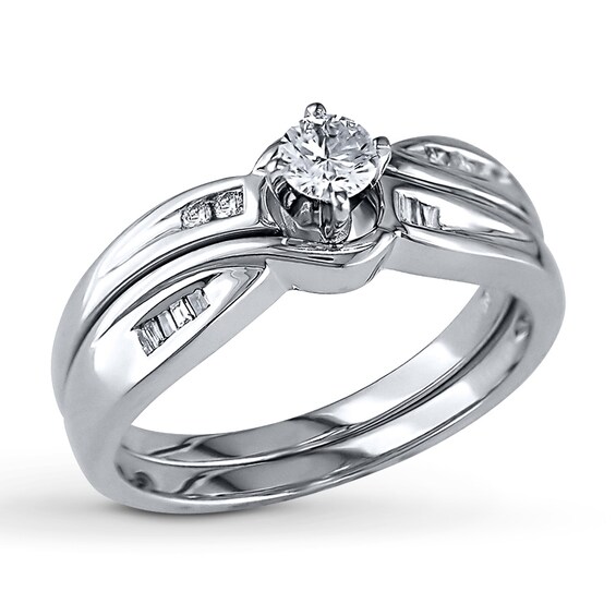 Previously Owned Diamond Bridal Set 1/3 Carat tw 10K White Gold Size 7