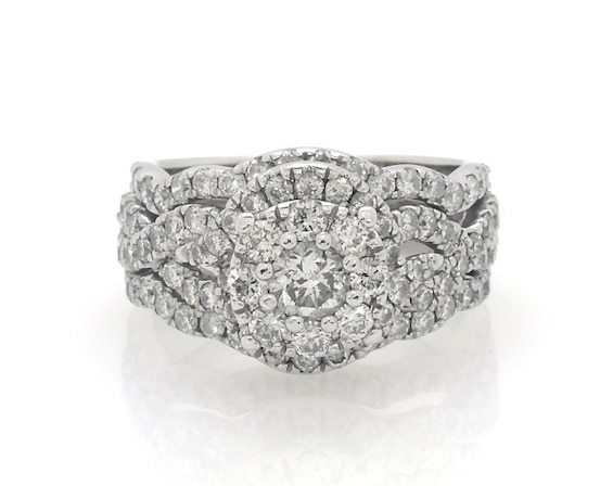 Previously Owned Round-Cut Diamond Halo Bridal Set 1-3/8 ct tw 14K White Gold Size 4.25