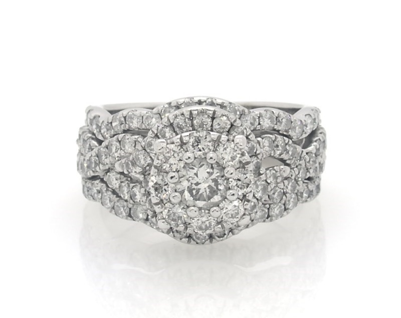 Main Image 1 of Previously Owned Round-Cut Diamond Halo Bridal Set 1-3/8 ct tw 14K White Gold Size 4.25